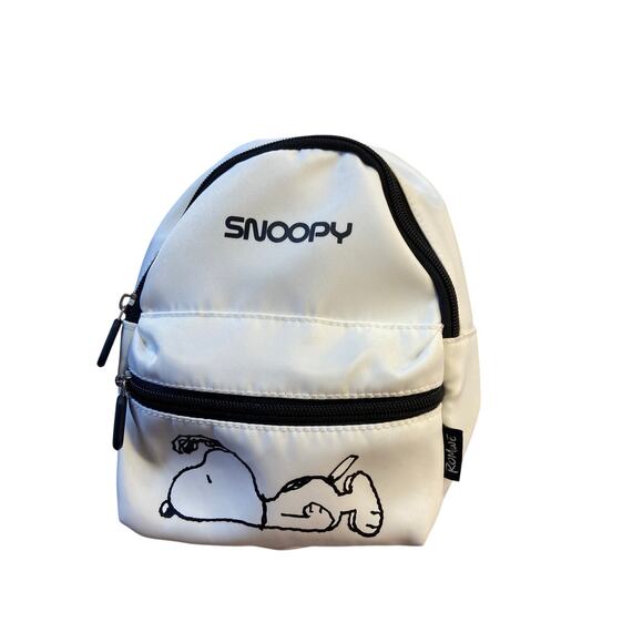 Snoopy mini crossbody/backpack - Picture 1 of 9